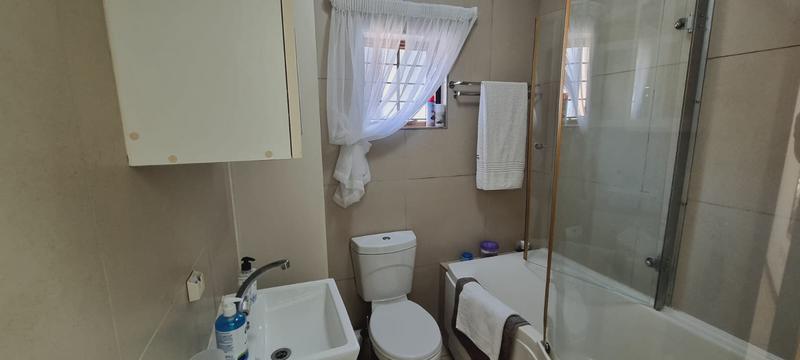 2 Bedroom Property for Sale in Mossel Bay Central Western Cape